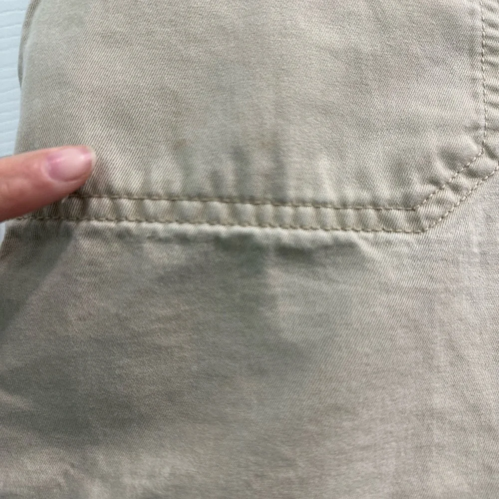 Old Navy Women's Size 10 Chino Khaki Flat Front Shorts - Picture 10 of 14